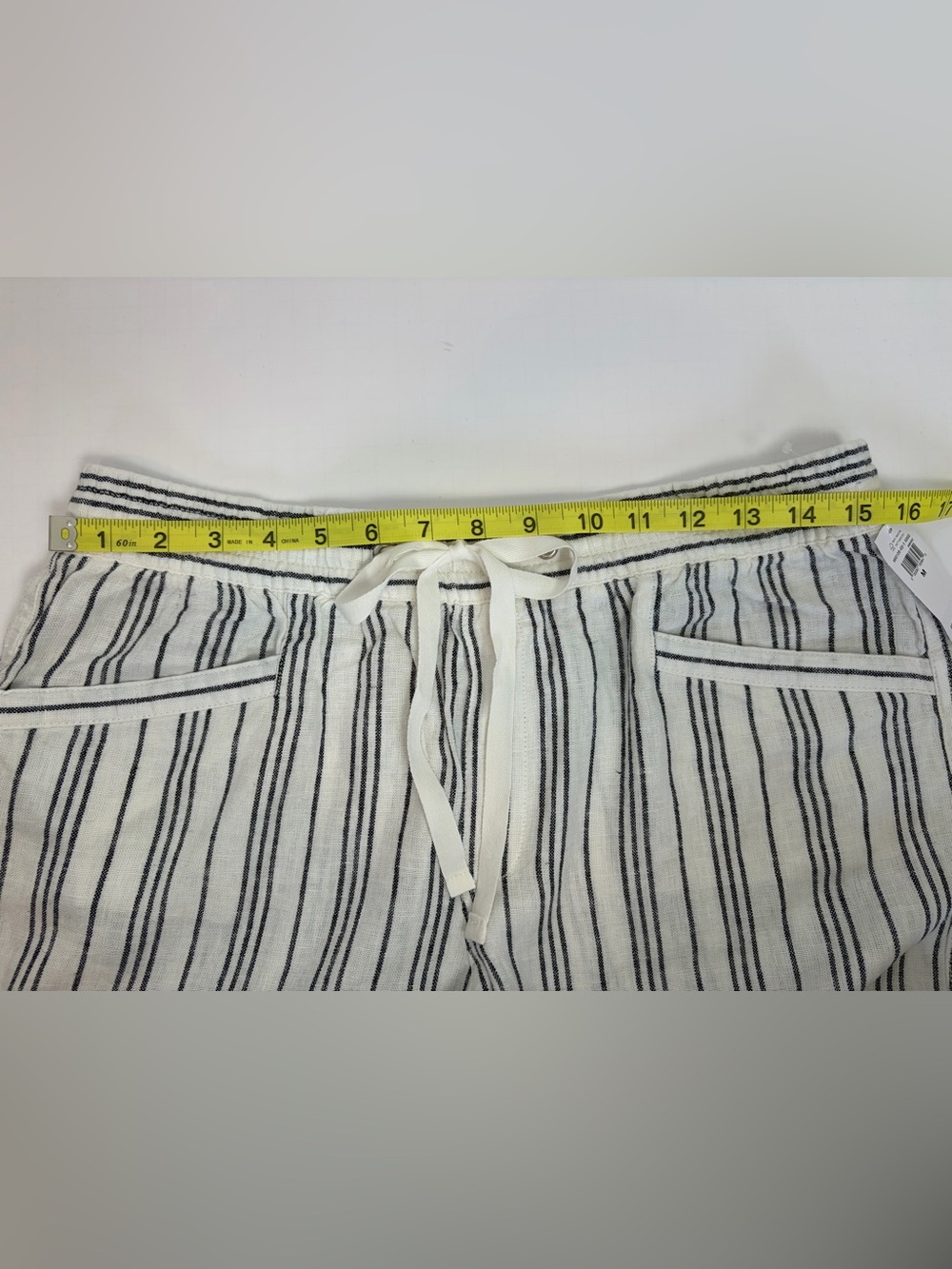 GAP Women's Linen Blend Pull on Shorts - Picture 5 of 6